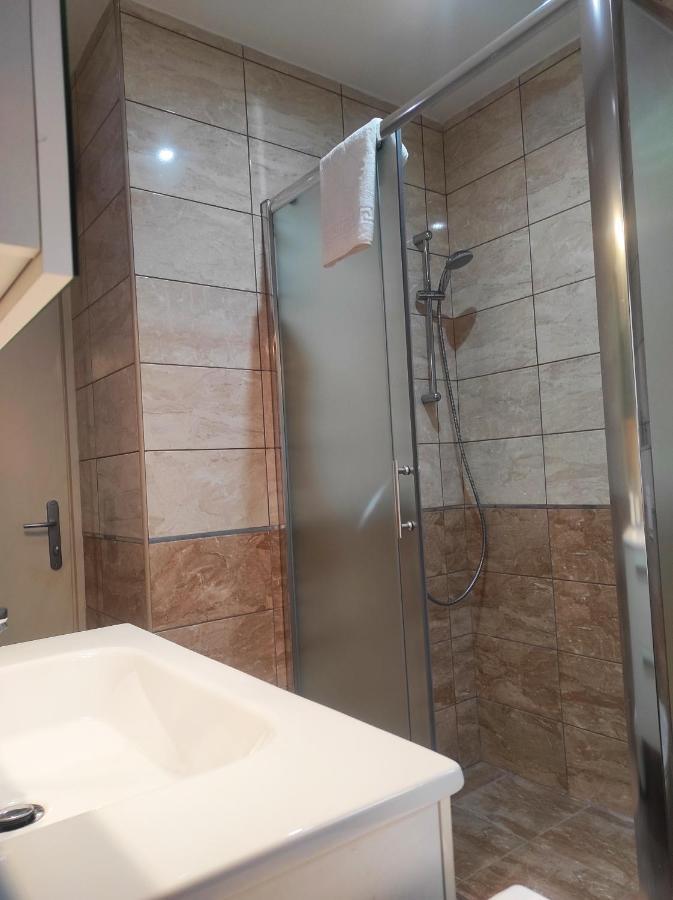 Garden House Apartment Τρέμπινιε Εξωτερικό φωτογραφία